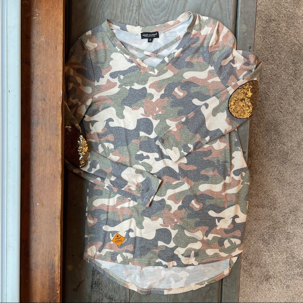 Simply Southern camo print tunic top | size small